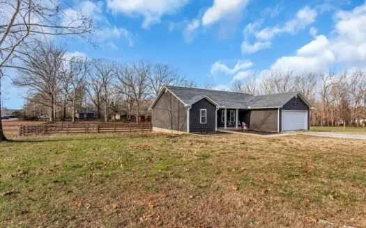 Country Home for Sale in Lewis County, Tennessee