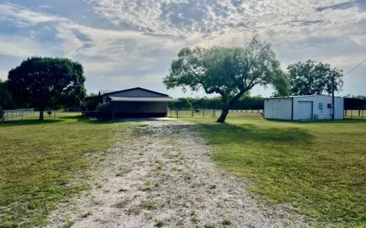 Country Home near Nueces River on acreage with Shop