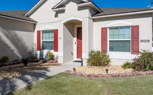 Spacious 4 Bedroom/3 Bathroom Home