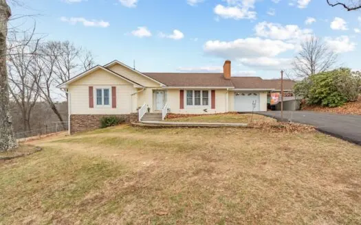 Vinyl Ranch Home for Sale in Pembroke VA!