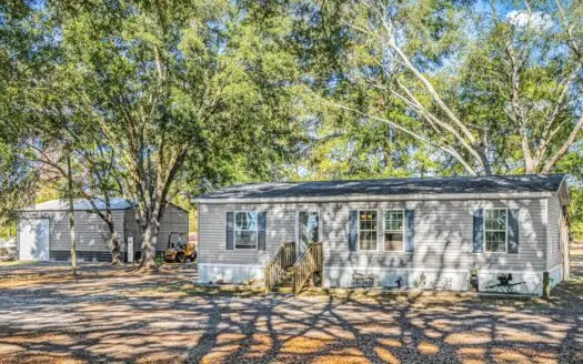 3/2 on 8.6 Acres For Sale in Bell, FL