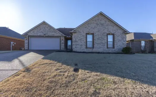 Move-in-Ready Cedarbrook Farms Home with Fenced Backyard