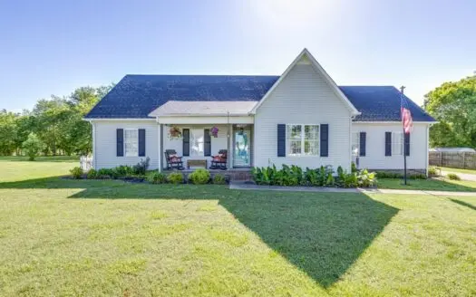 Country Home for Sale in Maury County, Tennessee