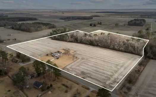 38-Acre Farm with Farmhouse & Barns in Pantego, NC