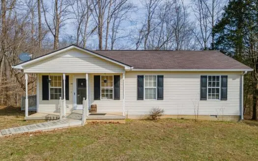 Country Home for Sale in Maury County, Tennessee