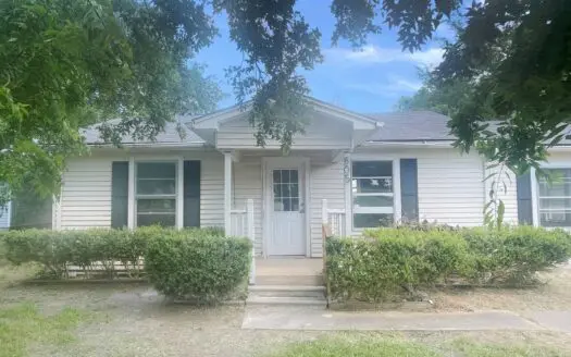 Trenton, TX – 3/1 House – Bring the family!