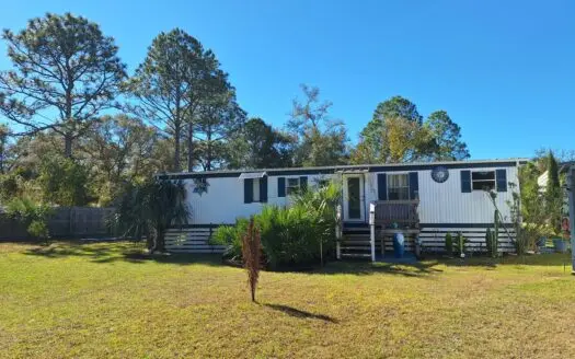 Two Bedroom Home on Large Lot in Cedar Key Florida