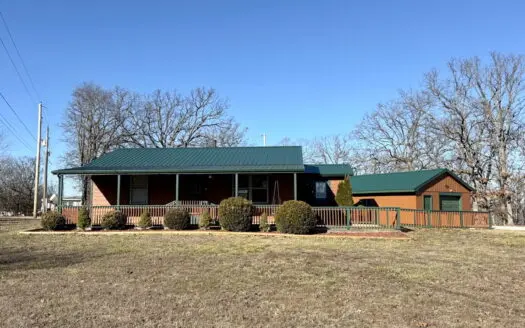 Osage River Cabin Country Home for Sale in St. Clair County MO