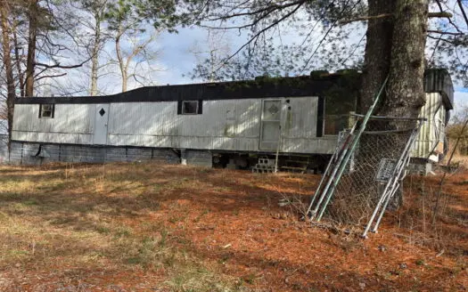 Charming Fixer-Upper Mobile Home in Jamestown
