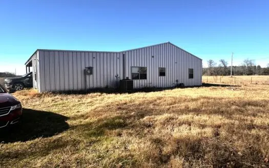 Country and Ranch living at its Finest!