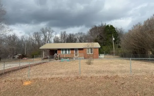 Brick Country Home With Acreage For Sale In Tn With Pond