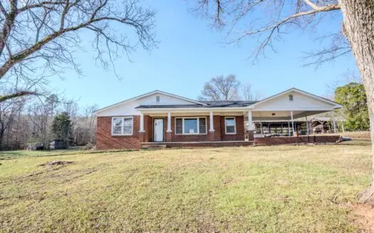 Mini Farm For Sale in Middle Tennessee Clifton TN Near Nashville