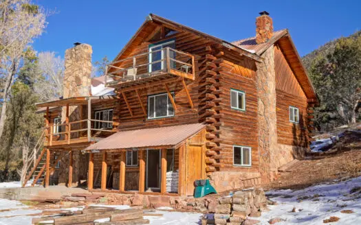3-story craftsman log cabin for sale in Ridgway, Colorado