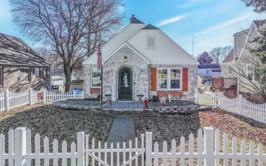 3 Bed | 2 Bath Brick Cottage Style Home for Sale in Harlan, Iowa