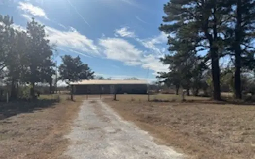 Charming Country Home on 1.19 Acres in DeKalb, TX