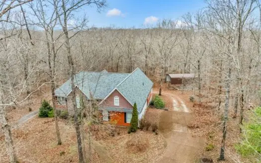Country Home for Sale in Lewis County, Tennessee