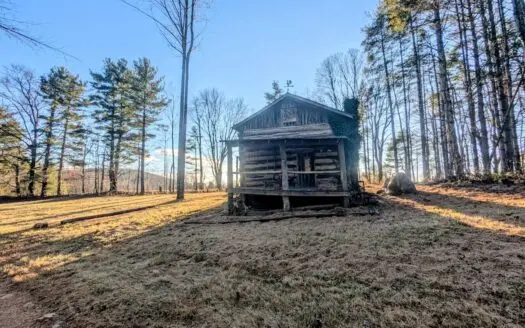Primitive Cabin for Sale in Willis VA