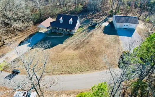 Home and Shop on Private Lake in Booneville, Mississippi