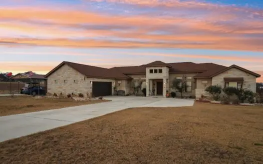 Country Living – Close to Town