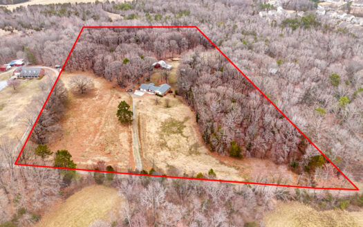 16 Acres of Home and Land in Harrisburg NC