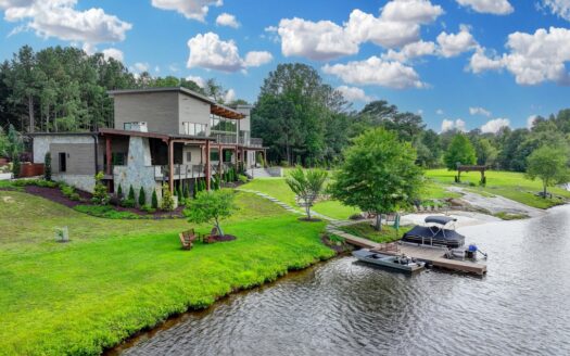 20-Acre Luxury Modern Estate in Barrow County, Georgia For Sale