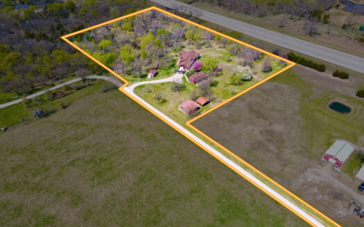 Lyon County, KS – 7 Acres w/ Home in Emporia, Kansas