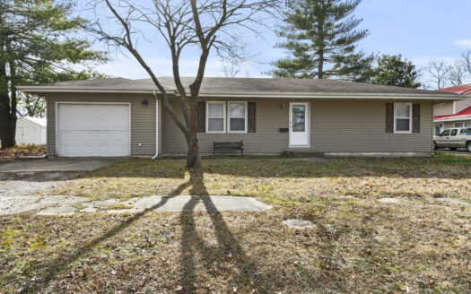 In town home for sale in El Dorado Springs, MO 64744