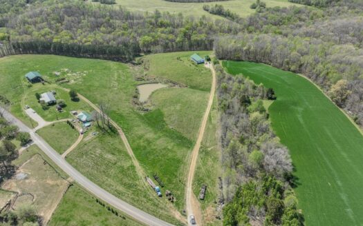 Country Home For Sale in Leoma TN