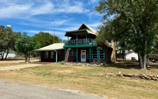 Thunderbird Bay Home Near Lake Brownwood TX with Balcony