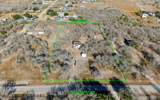 Country Home on 2.5 Acres Near Mathis TX & IH-37