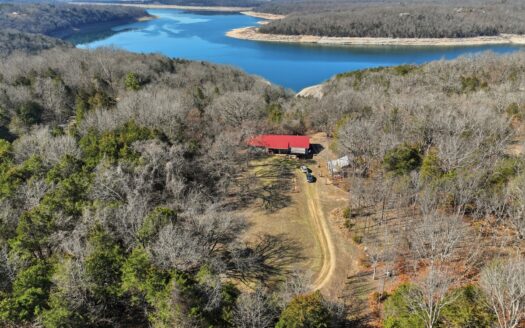 Lake View Home on 7.5 Acres Near Bull Shoals Lake – Pontiac, MO