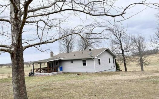 3 Bedroom, 2 Bath Country Home on 2 Acres with shop Fulton Co AR