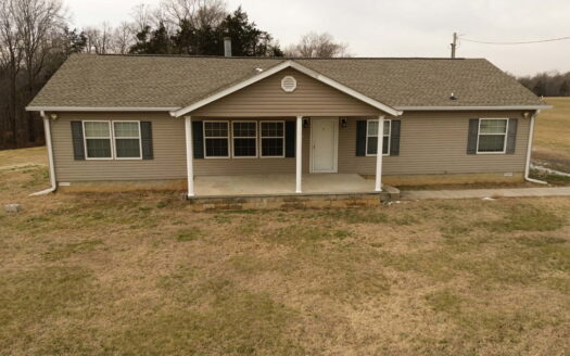 Home Near Seventy Six Falls and Lake Cumberlans