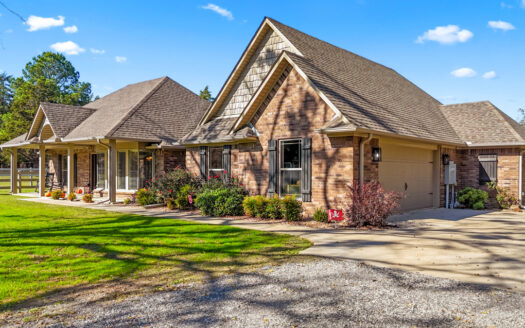 Well Maintained 3 Bed 2.5 Bath Home with Horse Barn and Fencing