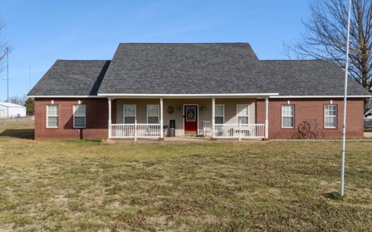 Pryor, Oklahoma Country Home For Sale