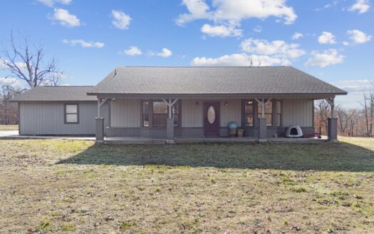 Salina, Oklahoma Country Home on Acreage For Sale