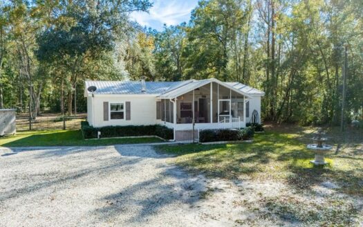 Welcome to your private 10-acre retreat in Old Town, Florida!
