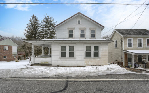 638 W. Market St, Williamstown, PA 17098