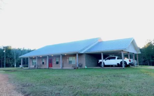Country Home on 3 Acres in Liberty, MS
