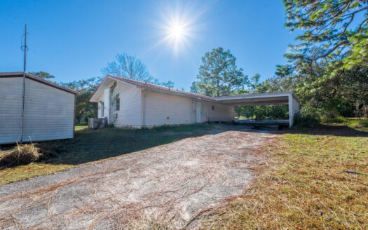 1 Acre • Covered Parking • Williston