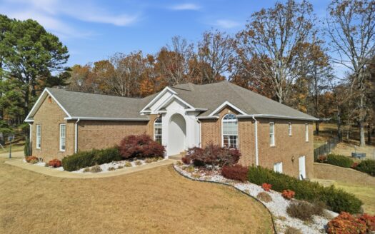 Contemporary Ranch in the Fairview Schools, West Plains, MO