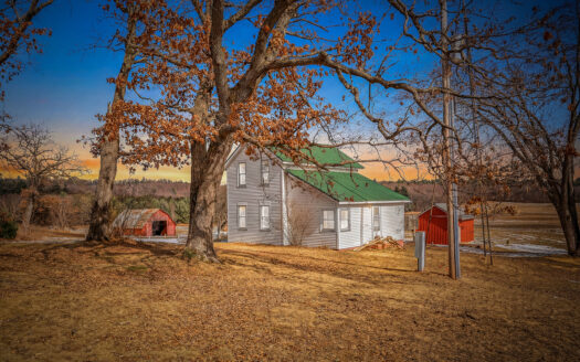 Country Home in the Scenic Countryside Just Outside of Sparta WI