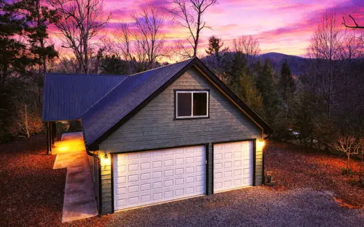 Modern 2025 Build with Privacy and No HOA in Ellijay, GA