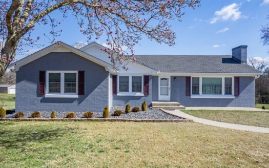 Home in Town for Sale in Maury County, Tennessee