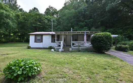 Cozy Home, near the Tennessee River, for Sale in Linden, TN