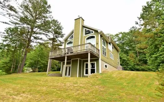 Beautiful Home in Lobelville, TN