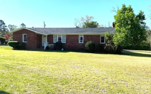 Great Family Home Ready for New Family!