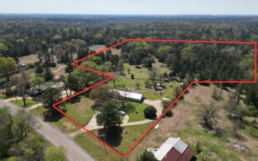 Country Living! 3/3 Brick, 7.17 Acres & Creek Linden TX