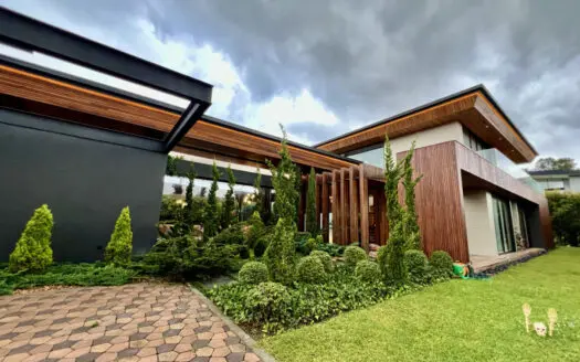 Country House for Sale in Llanogrande, Antioquia Colombia