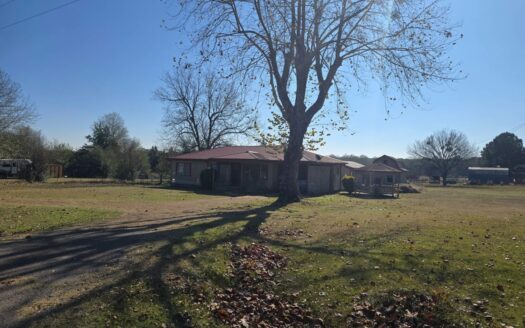 4 Bedroom Home with Land for Sale in Antlers, Oklahoma